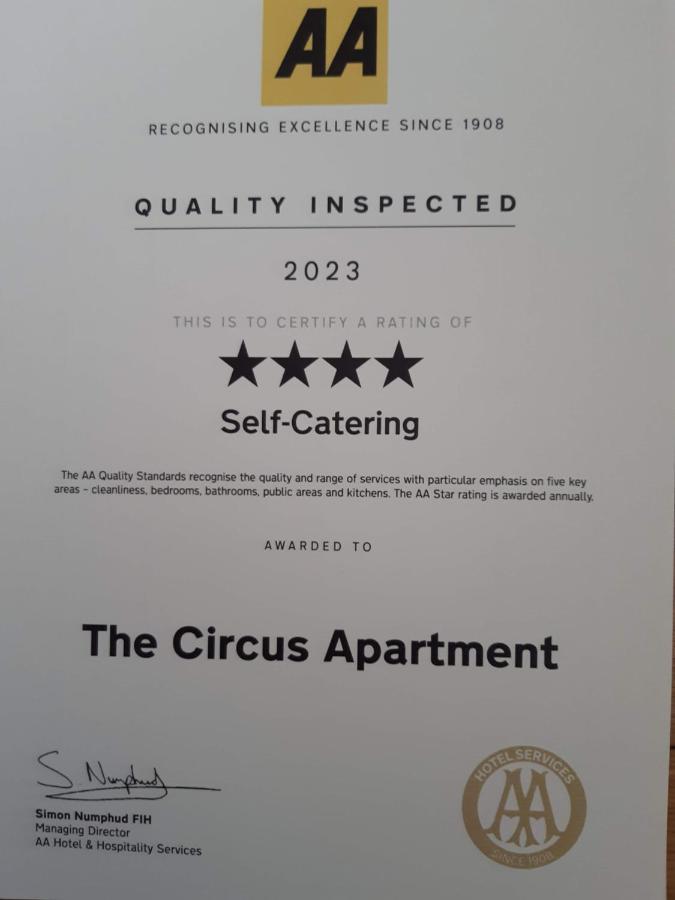באת' The Circus Apartment מראה חיצוני תמונה